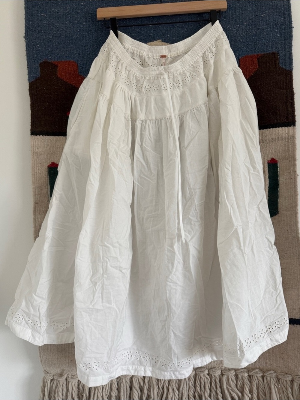 Free People White Eyelet Tie-Front and eyelet skirt - Picture 6 of 6